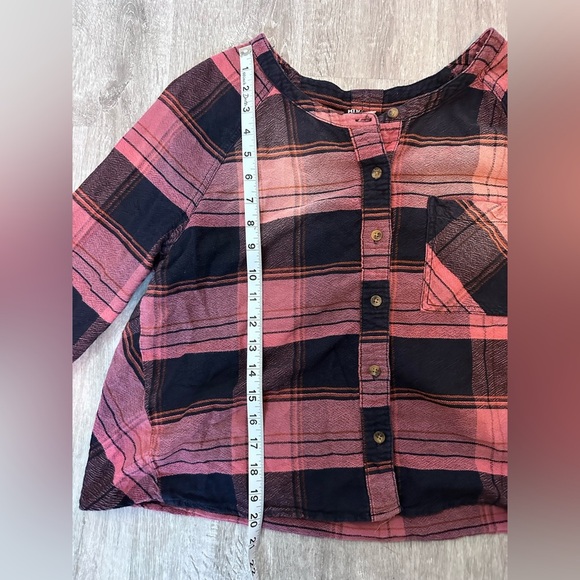 BDG Plaid Button Down Crop Shirt Size Large 100% Cotton - Picture 7 of 8